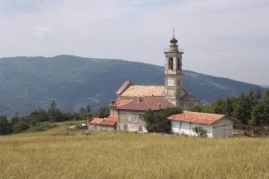 Xtrallusion photo library of independent, self-guided walking and sightseeing holidays in Italy. Pictures, images, photos and photographs taken along the way of this 1-day walking itinerary, to give you a visual impression of the day's walk.